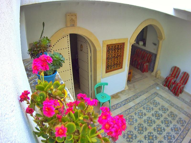 Dar Baaziz - Genel