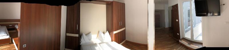 Primus Hotel & Apartments - Lobi
