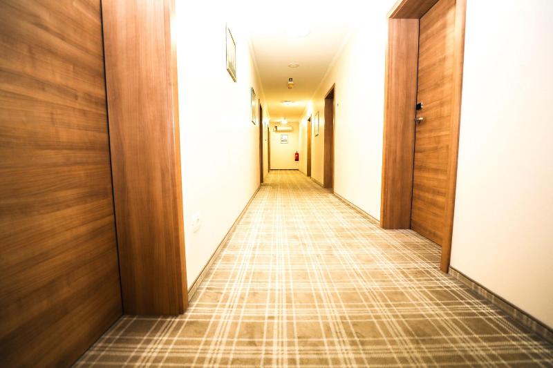 Primus Hotel & Apartments - Lobi