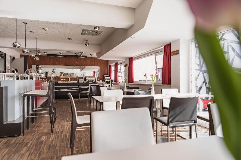 H+ Hotel Ried - Bar