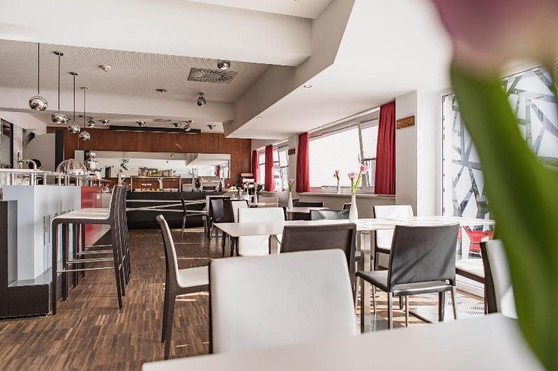 H+ Hotel Ried - Bar