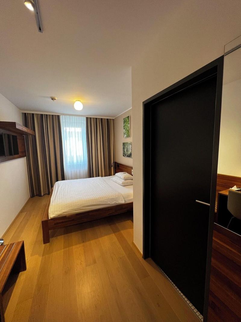 H+ Hotel Ried - Oda
