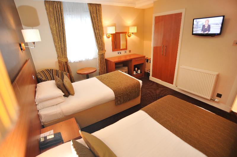 Golden Lion Hotel - Genel