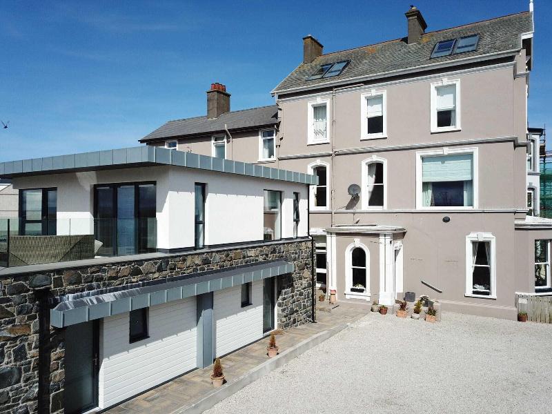 Antrim House - Genel