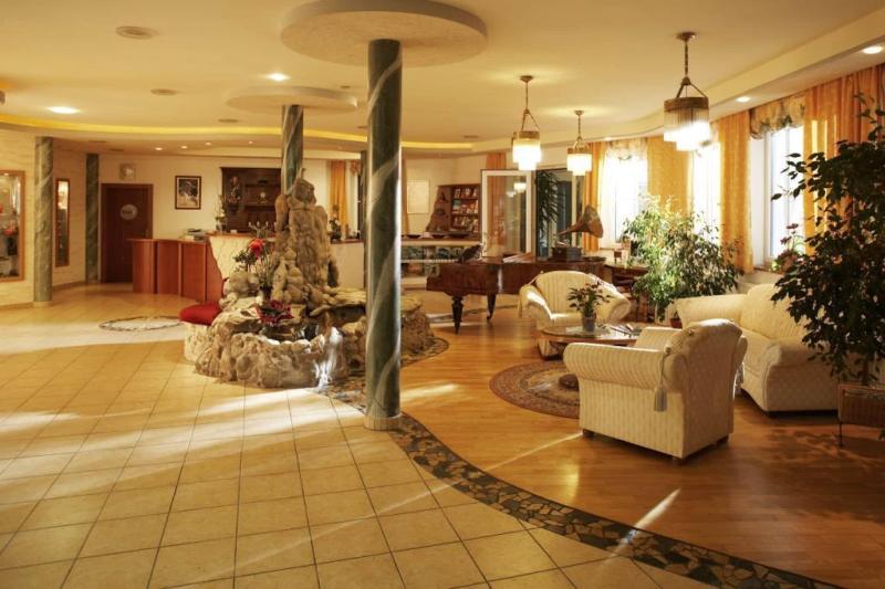 Revita Hotel Kocher - Lobi