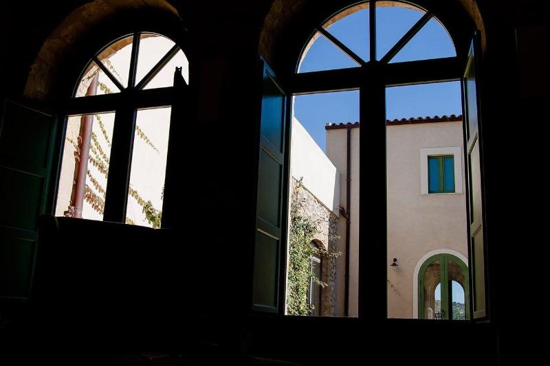 Fontes Episcopi - Lobi