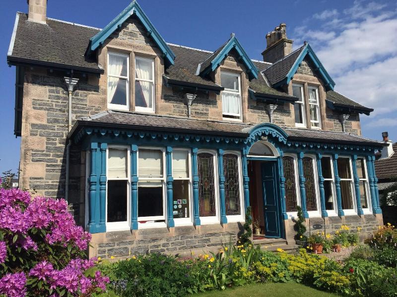 Dunallan House - Genel