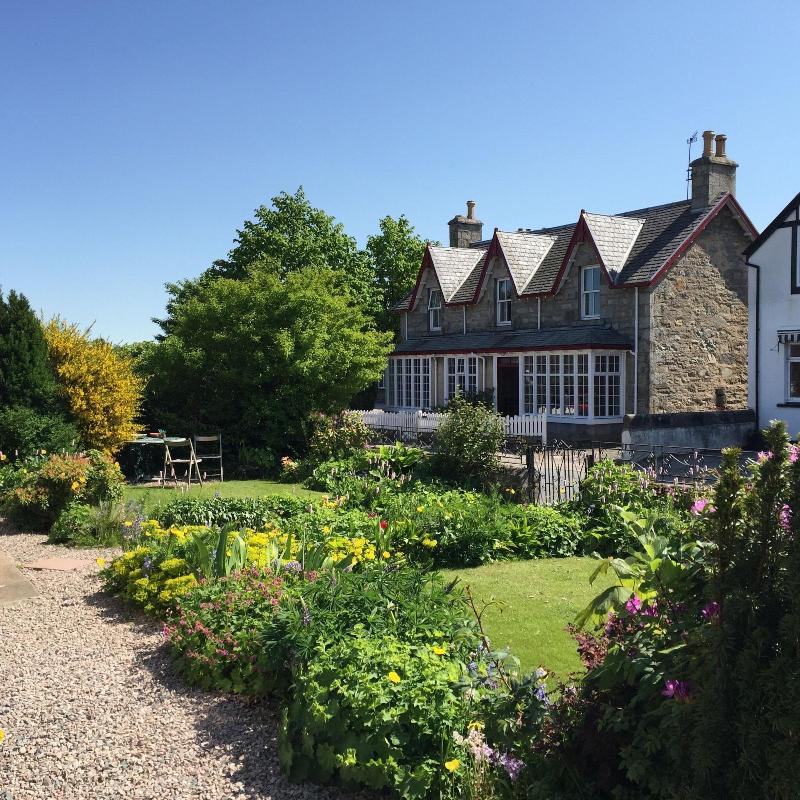 Dunallan House - Genel