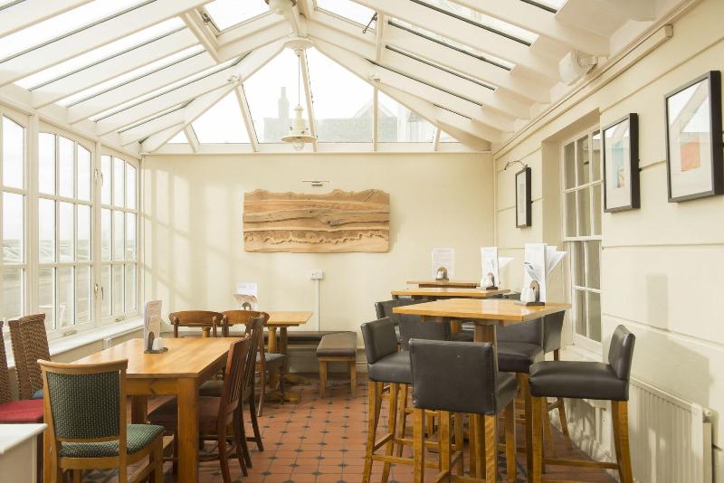 The Old Custom House - Bar