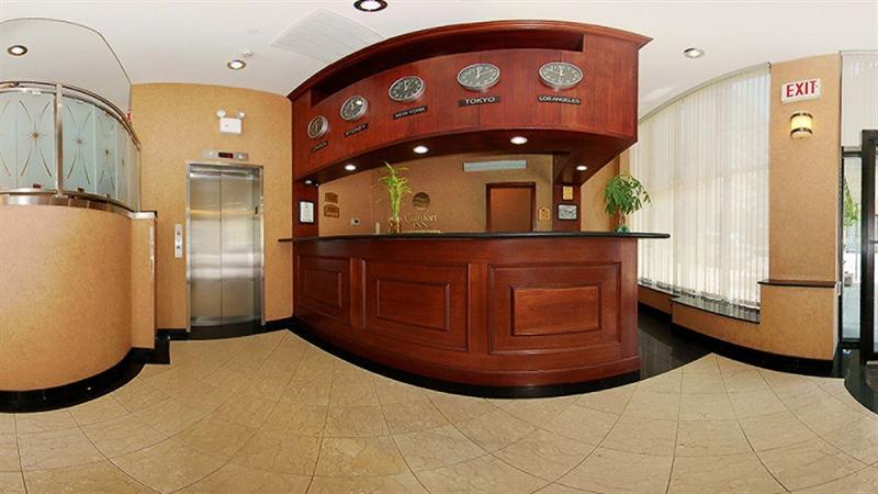 Crescent Hotel - Lobi