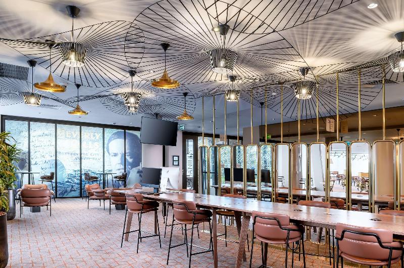 Hilton Garden Inn London Heathrow Airport - Lobi