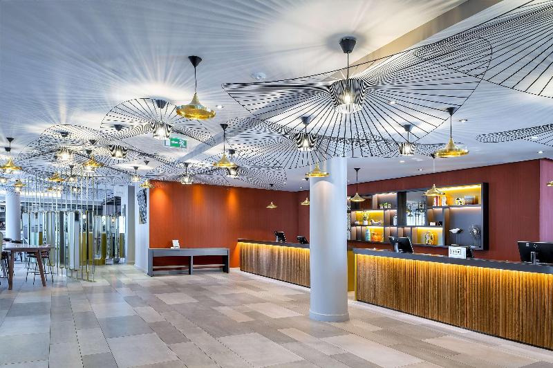 Hilton Garden Inn London Heathrow Airport - Lobi