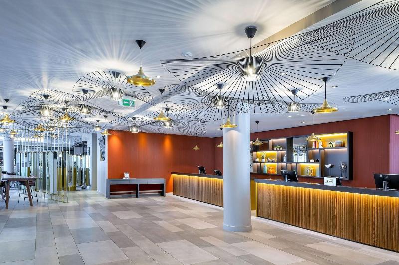 Hilton Garden Inn London Heathrow Airport - Lobi