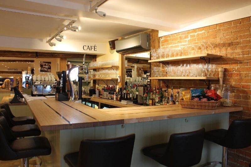 The Peppermill - Bar