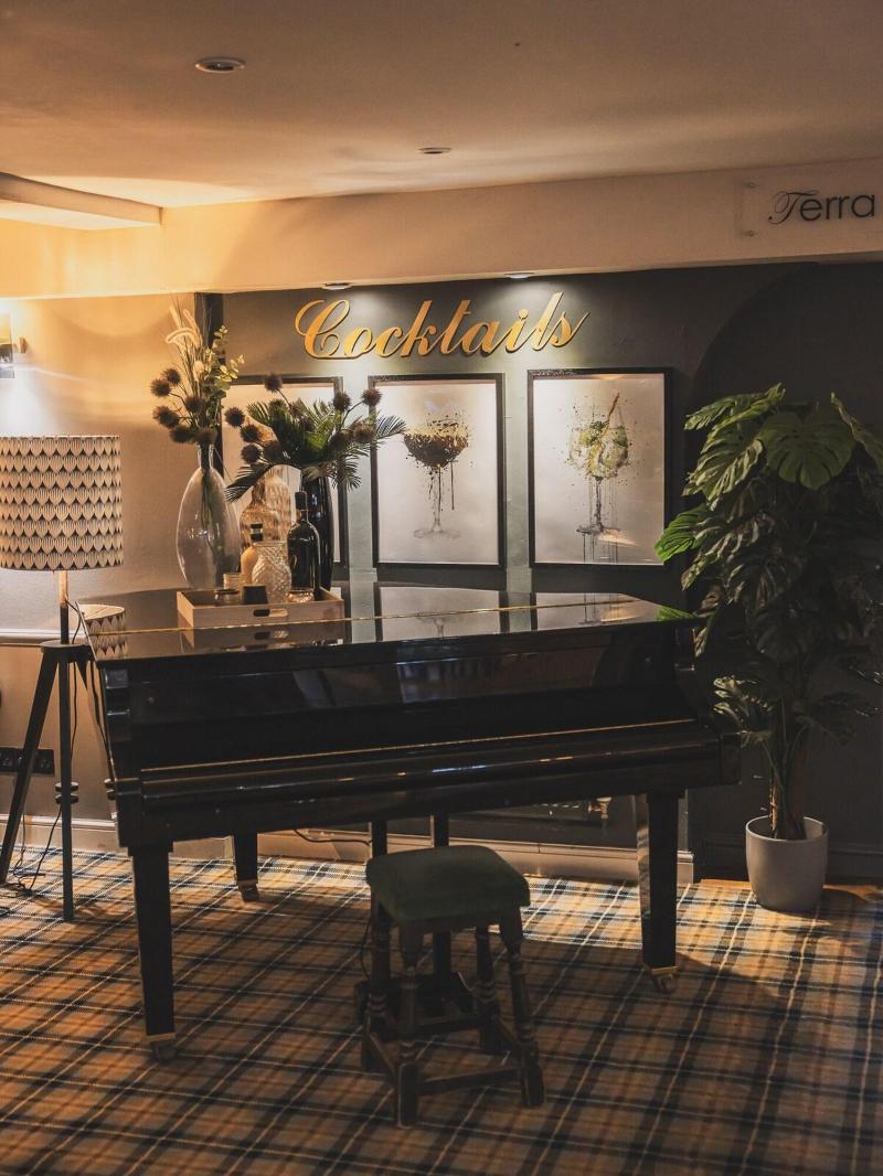 The Crossways - Bar