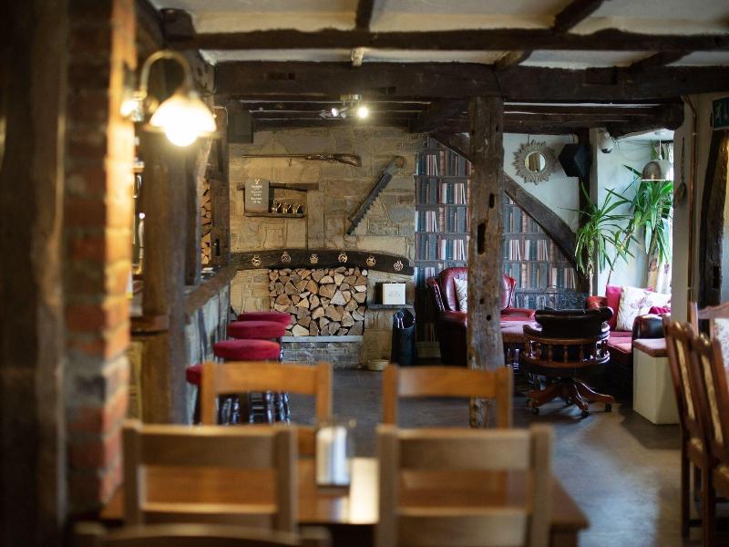 The Heath Inn - Bar