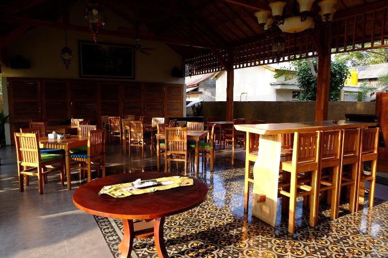 Paradesa Villa - Restoran