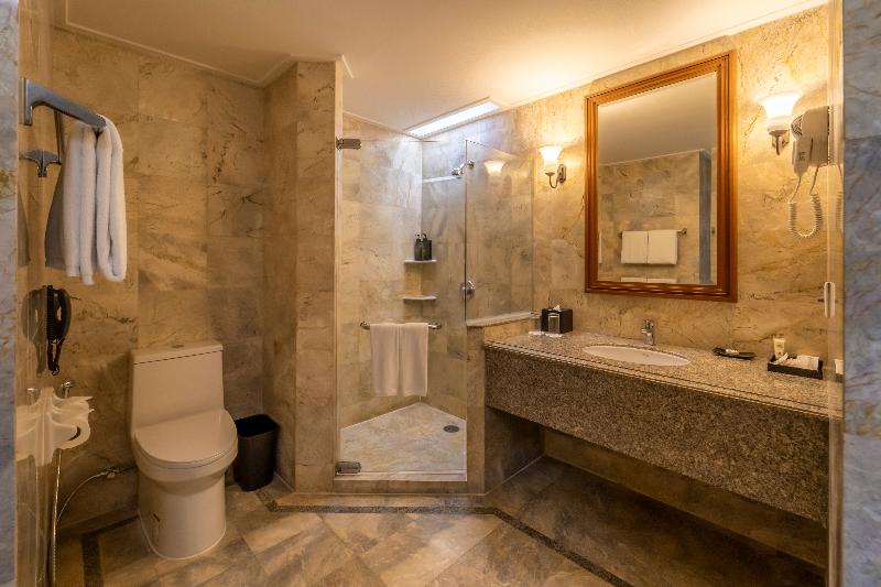 Century Park Hotel - Oda