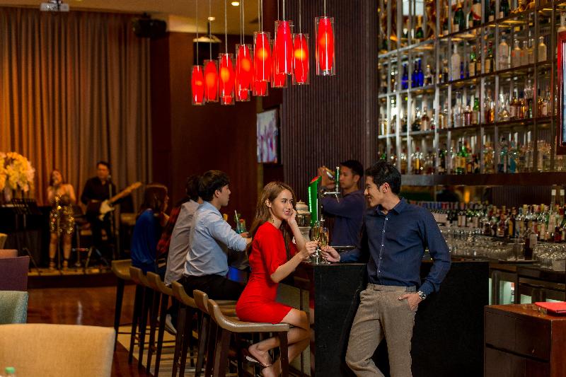 Holiday Inn Bangkok Silom - Bar