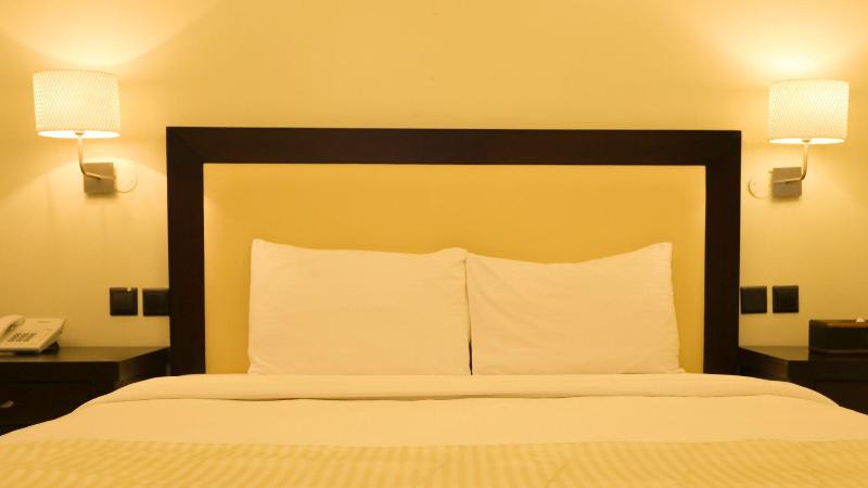 Remas Hotel Suites - Oda