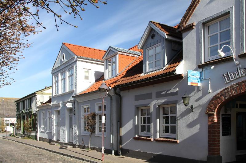 Hafenhotel Meereszeiten - Genel