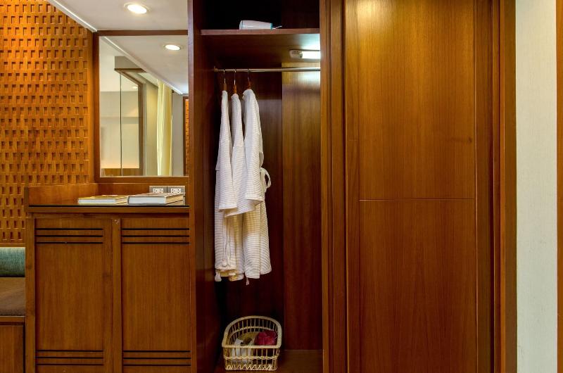 Ramada Plaza by Wyndham Bangkok Menam Riverside - Oda