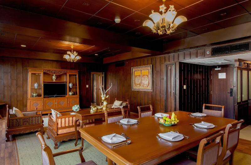 Ramada Plaza by Wyndham Bangkok Menam Riverside - Oda