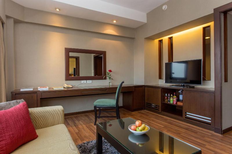Ramada Plaza by Wyndham Bangkok Menam Riverside - Oda