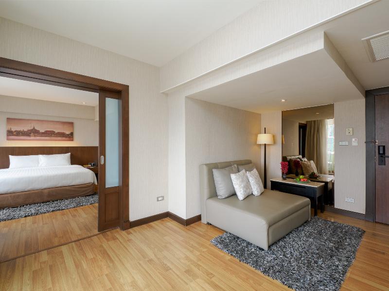Ramada Plaza by Wyndham Bangkok Menam Riverside - Oda