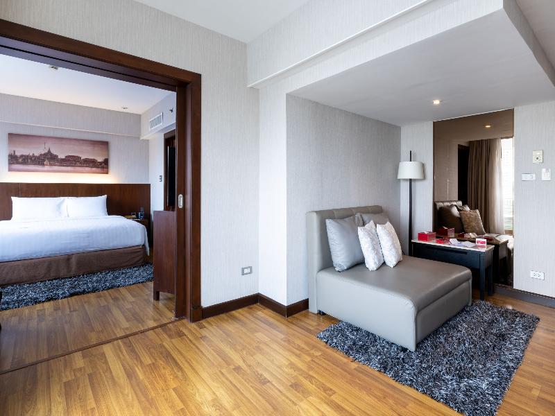Ramada Plaza by Wyndham Bangkok Menam Riverside - Oda