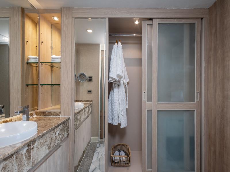 Ramada Plaza by Wyndham Bangkok Menam Riverside - Oda