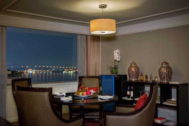 Ramada Plaza by Wyndham Bangkok Menam Riverside - Oda