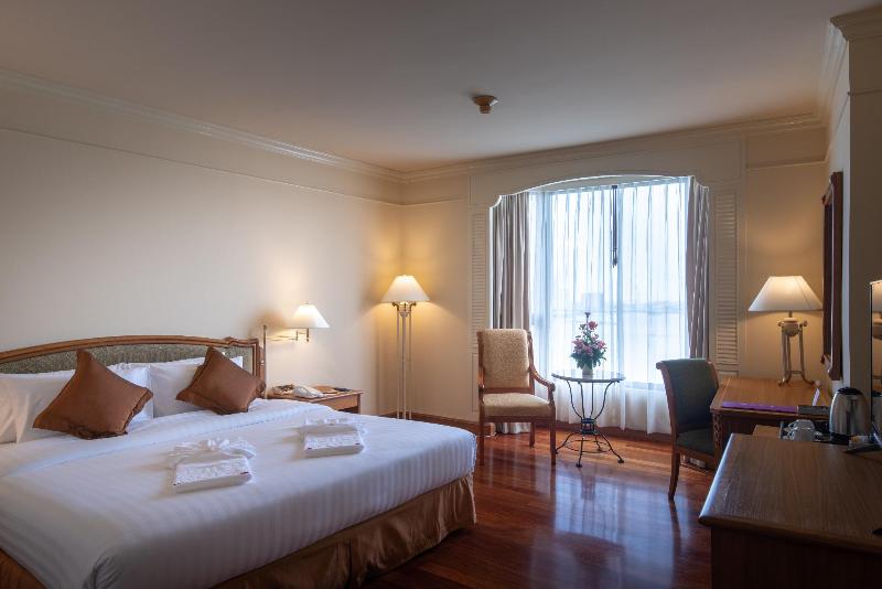 Montien Riverside Bangkok Hotel - Oda