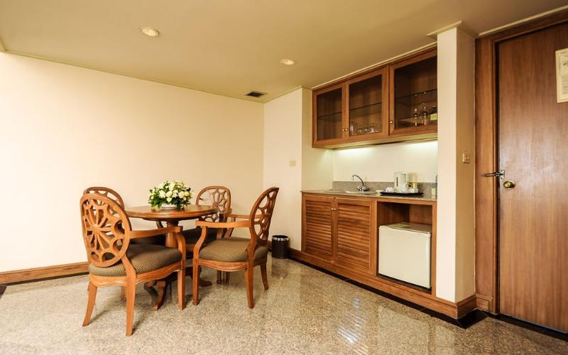 Montien Riverside Bangkok Hotel - Oda