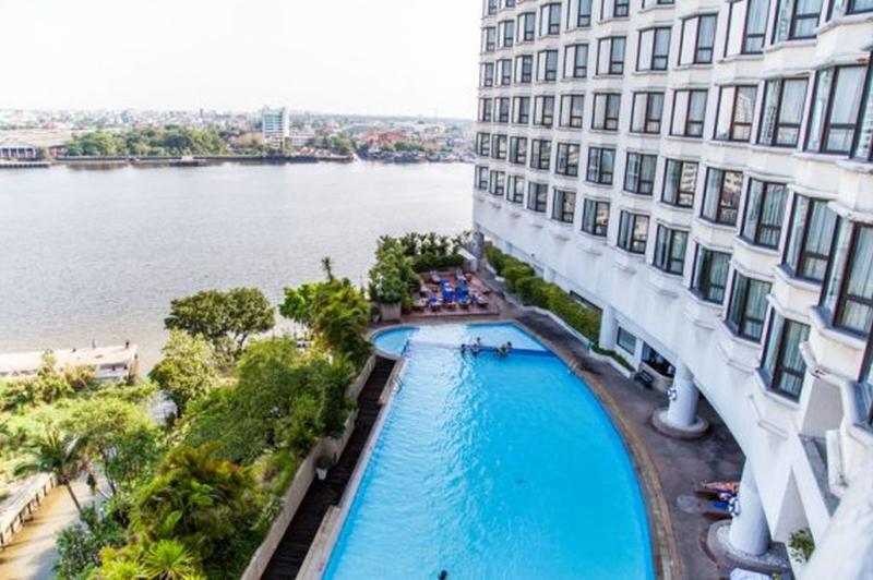 Montien Riverside Bangkok Hotel - Havuz