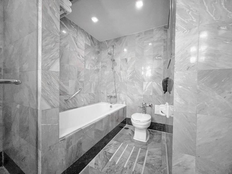 Rembrandt Hotel Bangkok - Oda