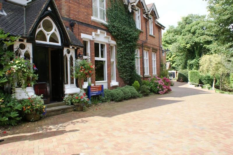 Hillscourt - Genel