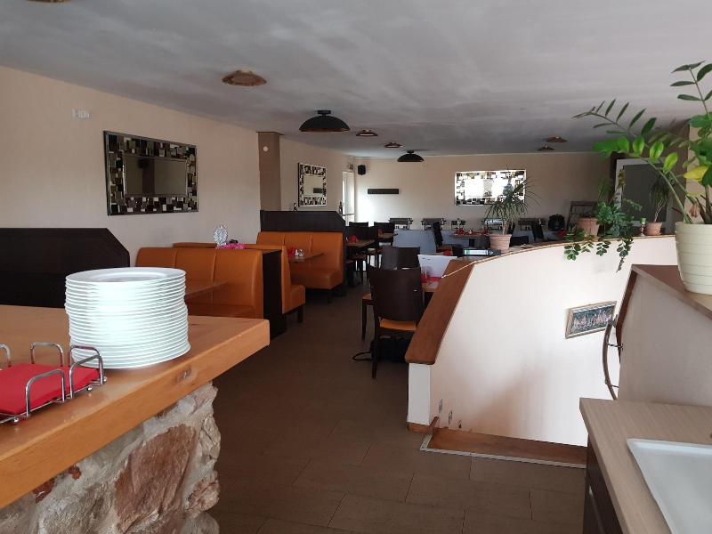 Sunnys Hotel & Residence - Restoran