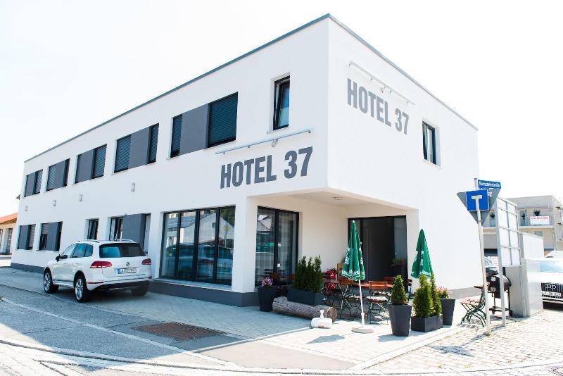 Hotel 37 - Genel