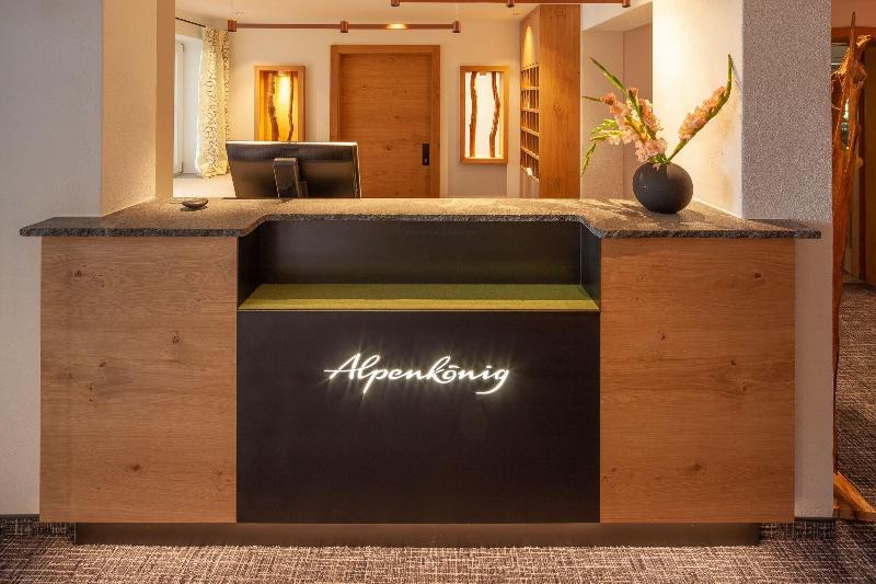 Hotel Alpenkönig - Lobi