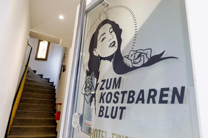 Koncept Hotel Zum Kostbaren Blut - Lobi