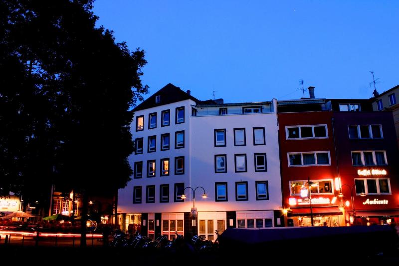 Koncept Hotel Zum Kostbaren Blut - Genel