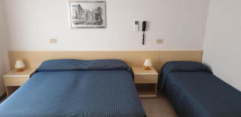 Hotel Anselmi - Oda