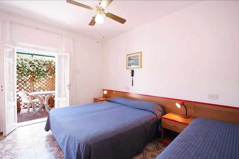 Hotel Anselmi - Oda