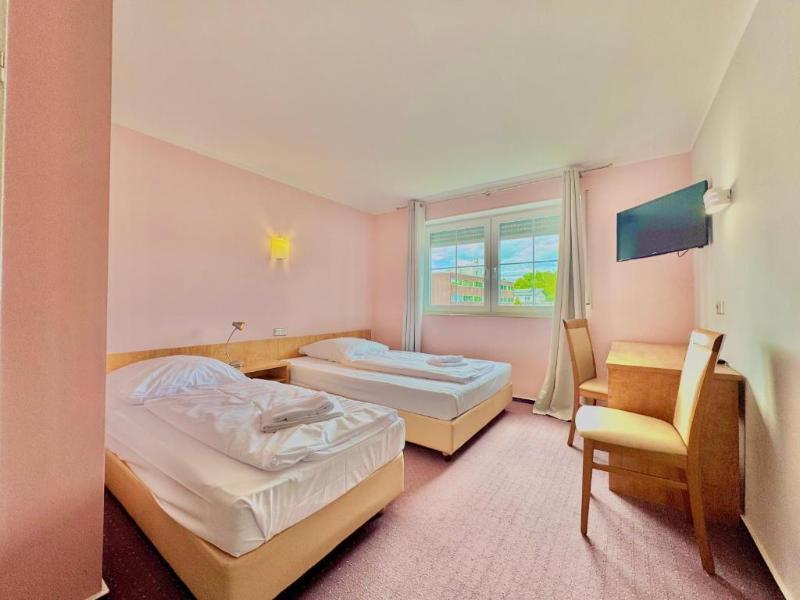AR Boutique Hotel Heusenstamm - Oda