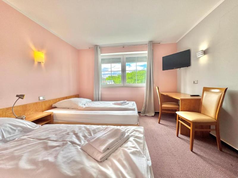 AR Boutique Hotel Heusenstamm - Oda