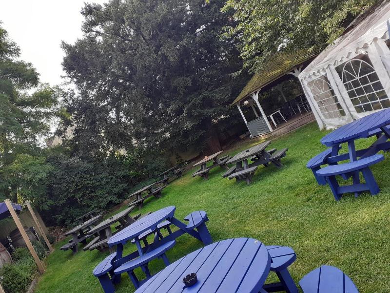 The Barge Inn - Genel