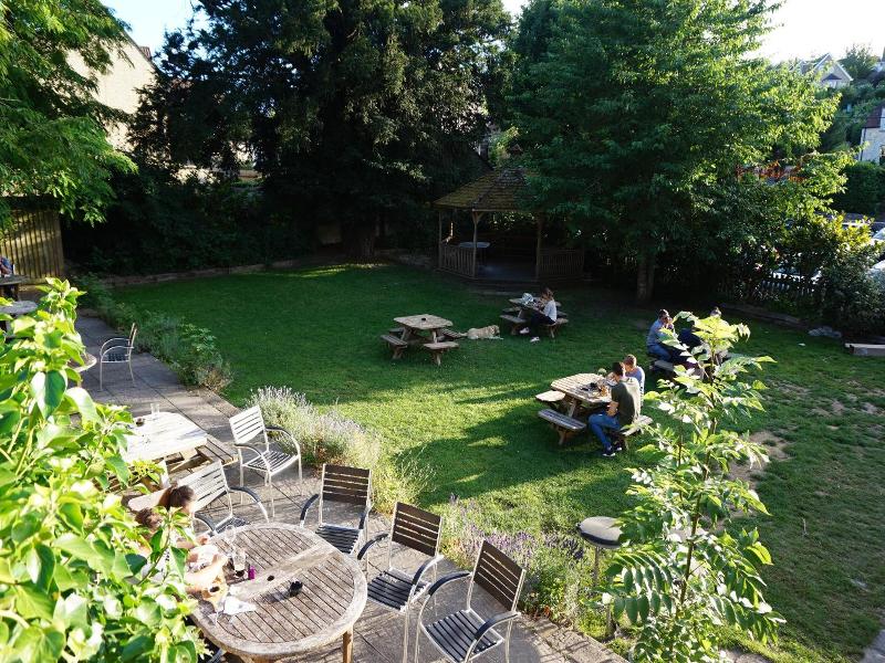 The Barge Inn - Genel