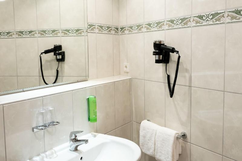 Hotel Circle Inn - Oda