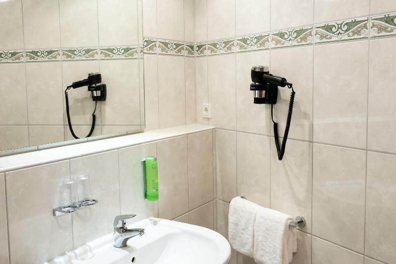 Hotel Circle Inn - Oda